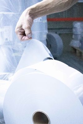 ভালো দাম পার্লসেন্ট ফিল্ম স্ব-আঠালো স্টিকার পেপার রোল অনলাইন